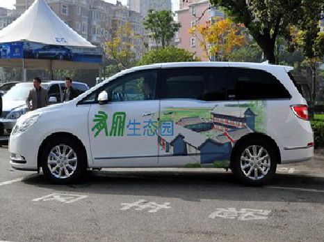 玉龙户外车贴喷绘如何保持效果?